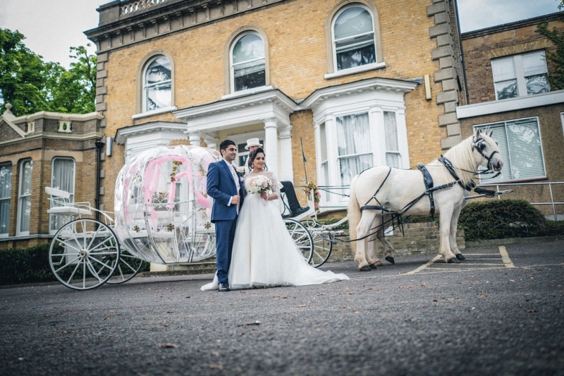 horse-and-carriage-wedding