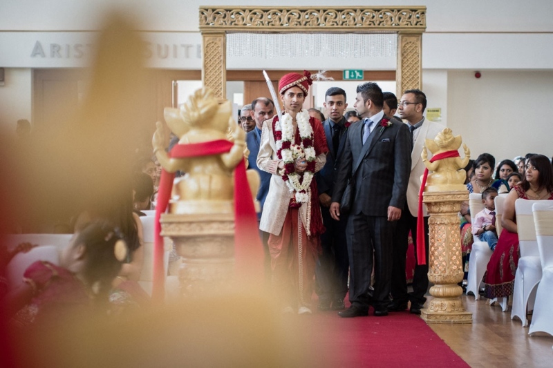 asian-groom-entrance